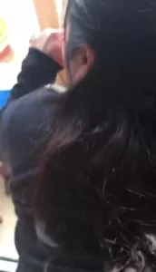 阳台后入熟女对着窗外最后内射