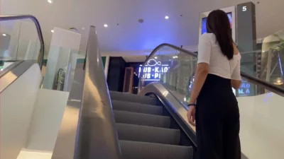 反差婊少妇带小白脸购物后到酒店狂草小伙直喊吃不消!